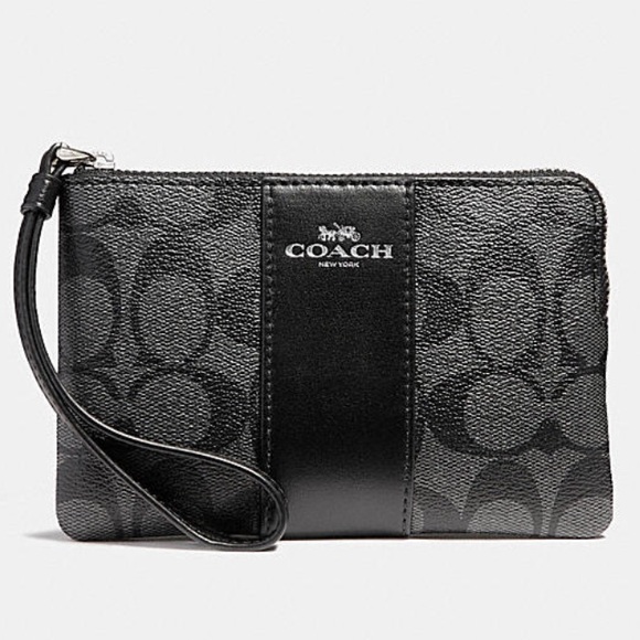 Coach Handbags - Coach! NWT! Wristlet!